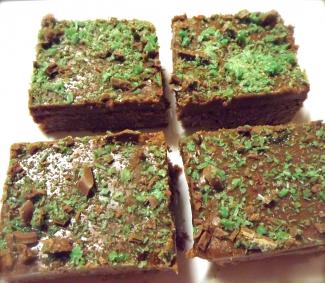 Peppermint Crisp Slice