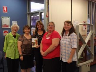 Left of me the lovely ladies from The Book Connection, Dubbo. Right of me, the very welcoming, Michelle and Anne from Dubbo Library. 
